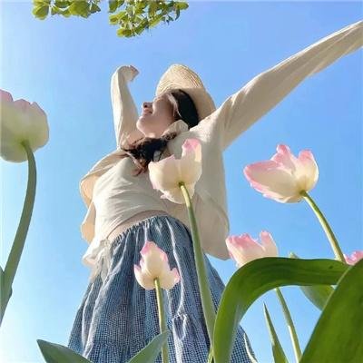 爱在心里口难开